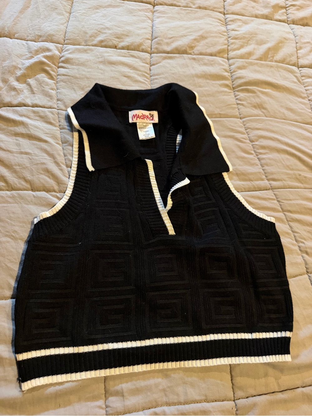 Madrag Black V-Neck Sleeveless Knit Sweater with White Trim
